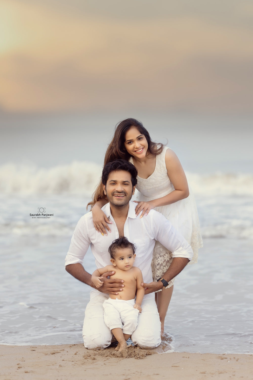 Family Session (Indoor + Outdoor)