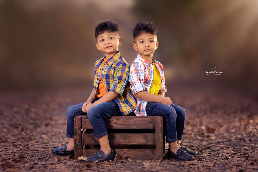 Sibling (Outdoor)