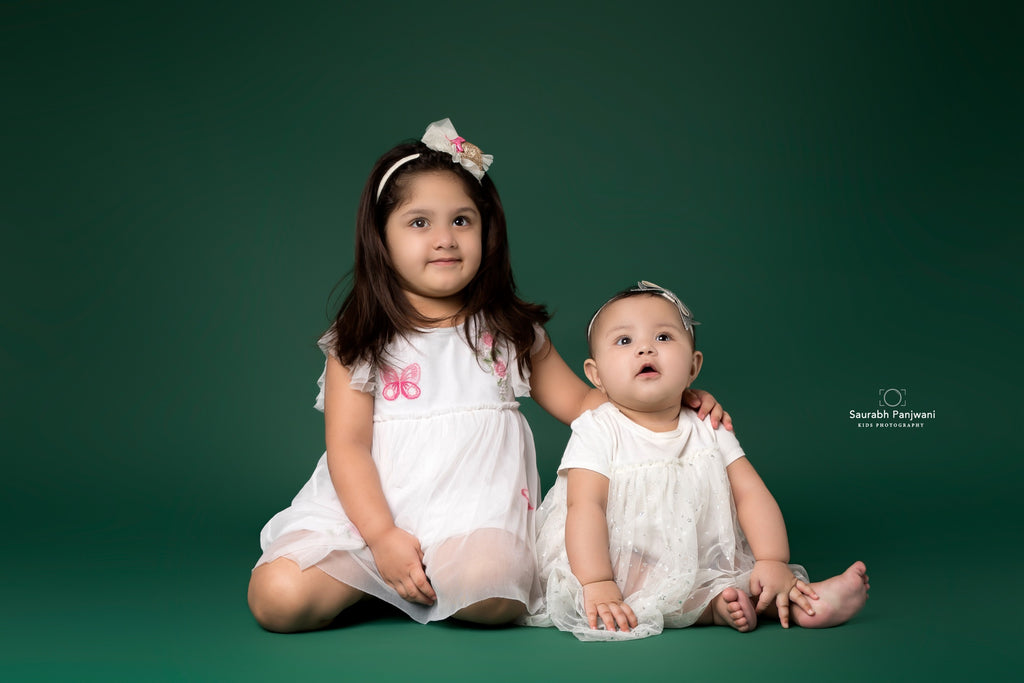 Sibling (Indoor)